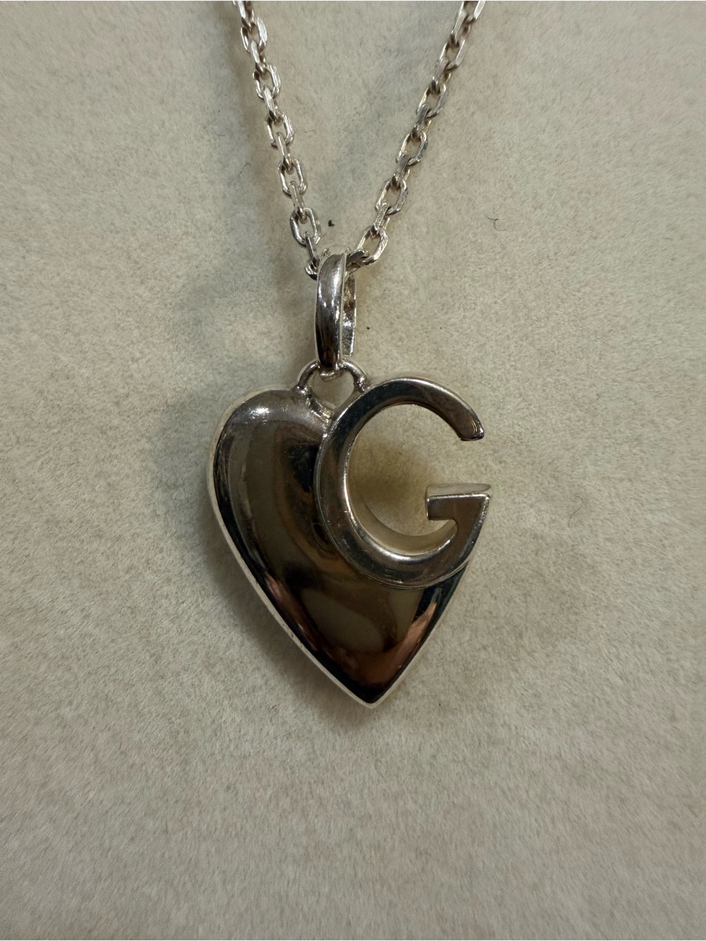 Gucci Sterling Silver Heart G Logo Pendant Necklace 925 Italy Authenticated - Picture 6 of 8
